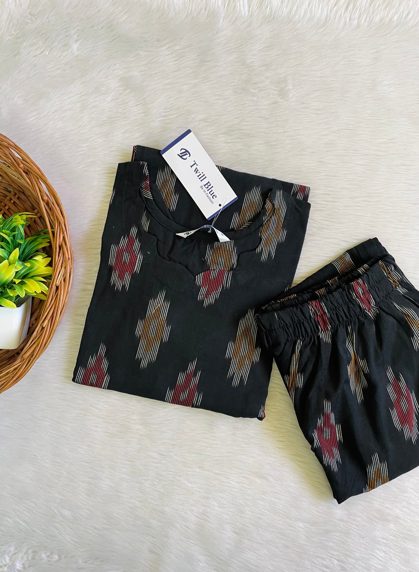 Premium Handloom Ikkat Co-ord Set (JOY044)