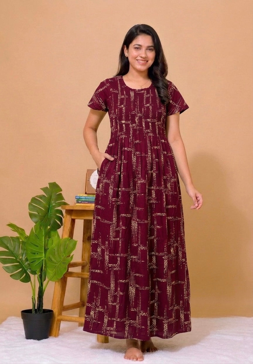 Smokey Model Nighty (Red)