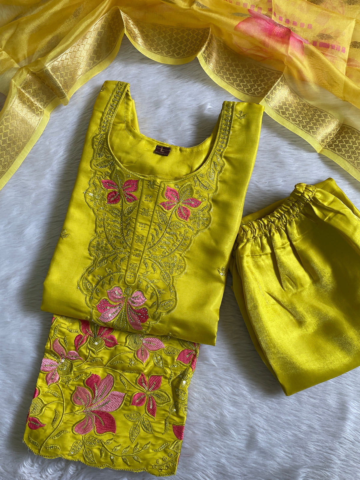 Festive Wear Kurta Sets with Lining (JOY069)