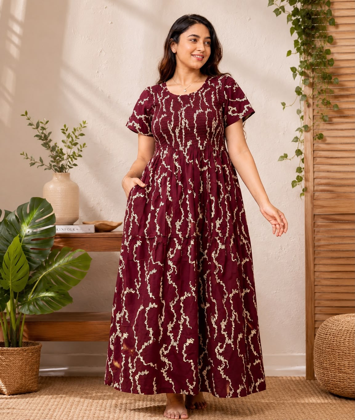 Smokey Model Nighty (Red)