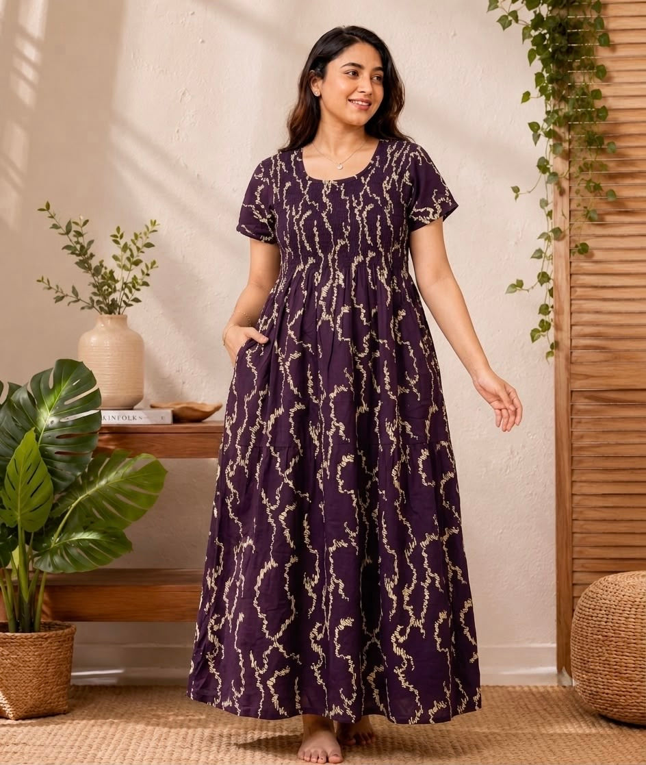Smokey Model Nighty (Purple)